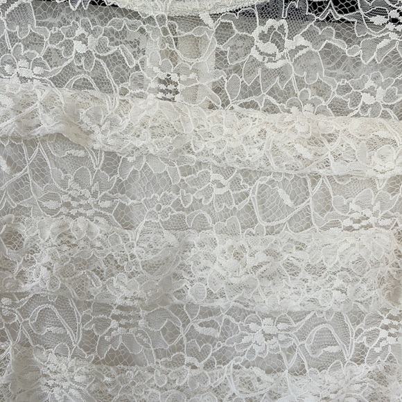 Ann Taylor Size Small lined lace top with tie back - Picture 3 of 7